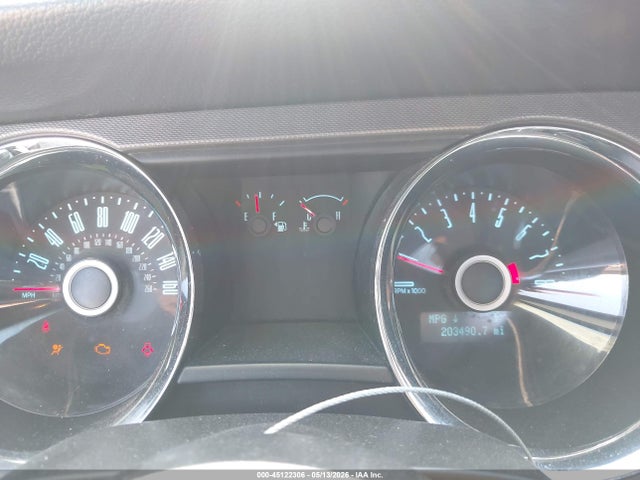 45122306 :رقم المزاد ، 1ZVBP8AM1E5242713 vin ، 2014 Ford Mustang V6 مزاد بيع