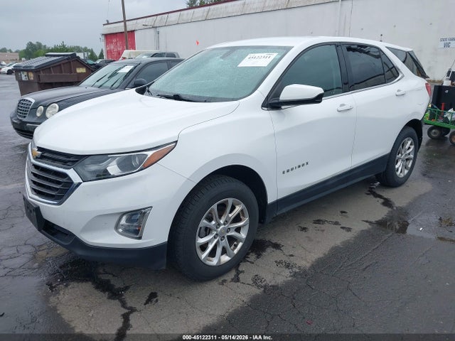 Chevrolet EQUINOX LT 2018 2GNAXSEV8J6283120 Image 2