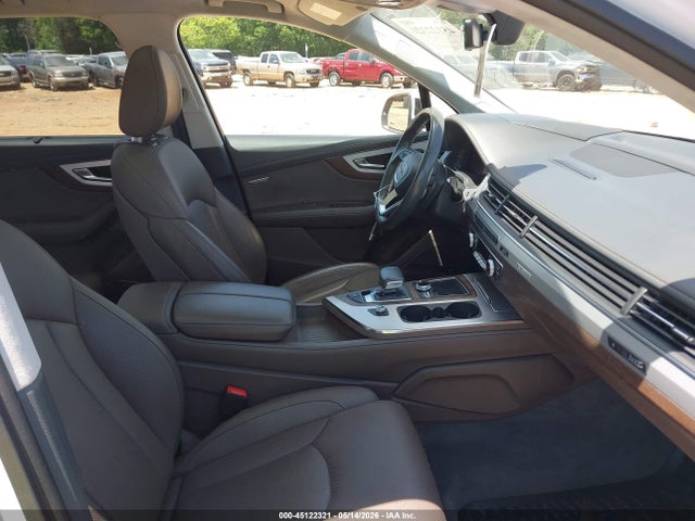 Продажа на аукционе авто 2019 Audi Q7 55 Premium, vin: WA1VAAF72KD007969, номер лота: 45122321