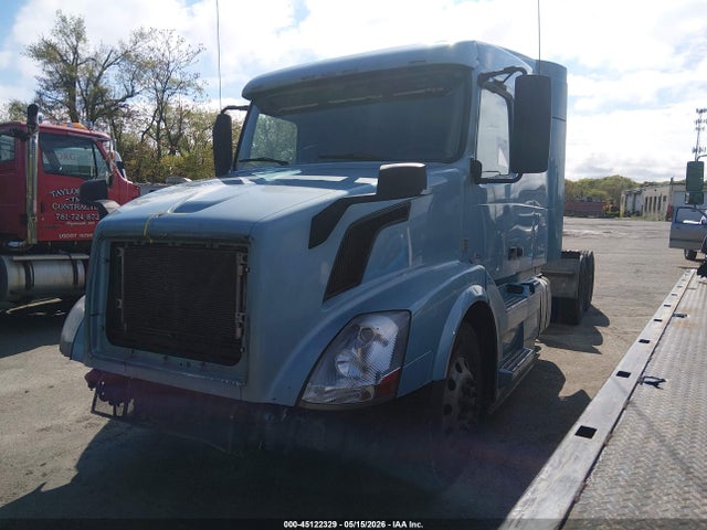 Aukcja sprzedaży 2018 Volvo Vnl, vin: 4V4NC9EH4JN886011, numer aukcji: 45122329