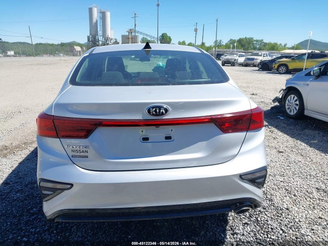 3KPF24AD2ME279865 KIA Forte Lxs