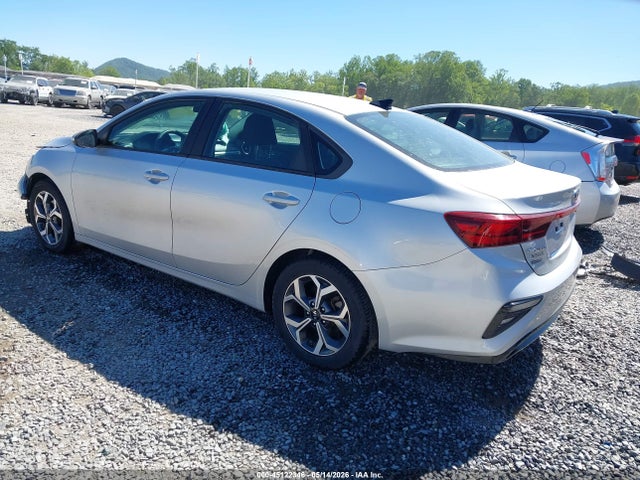 3KPF24AD2ME279865 KIA Forte Lxs