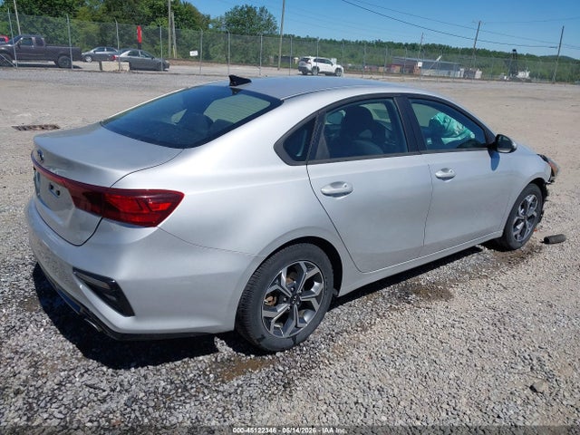 3KPF24AD2ME279865 KIA Forte Lxs