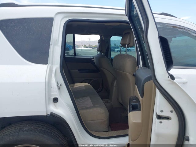 45122364 :رقم المزاد ، 1J4NT1FB3BD170788 vin ، 2011 Jeep Compass مزاد بيع