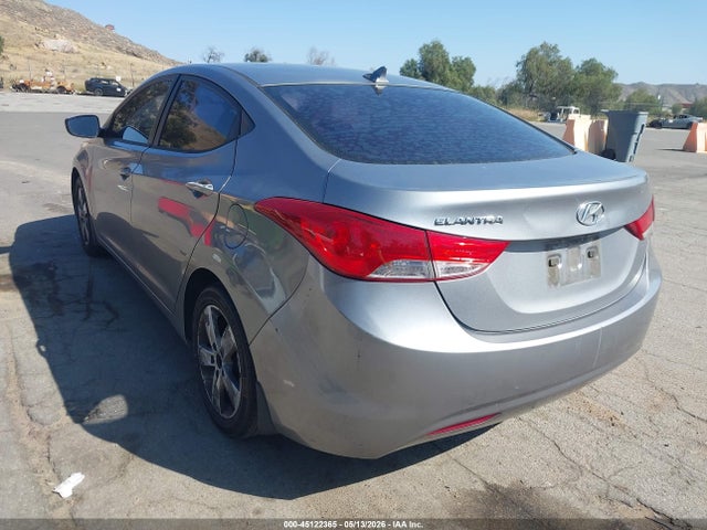 Продаж на аукціоні авто 2013 Hyundai Elantra Gls/limited, vin: KMHDH4AE6DU590565, номер лоту: 45122365