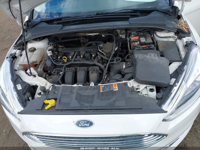 45122371 :رقم المزاد ، 1FADP3J29FL303824 vin ، 2015 Ford Focus Titanium مزاد بيع