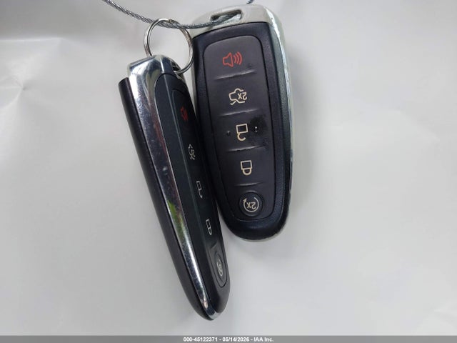 45122371 :رقم المزاد ، 1FADP3J29FL303824 vin ، 2015 Ford Focus Titanium مزاد بيع