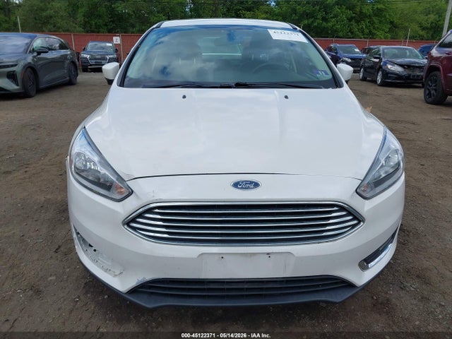 45122371 :رقم المزاد ، 1FADP3J29FL303824 vin ، 2015 Ford Focus Titanium مزاد بيع