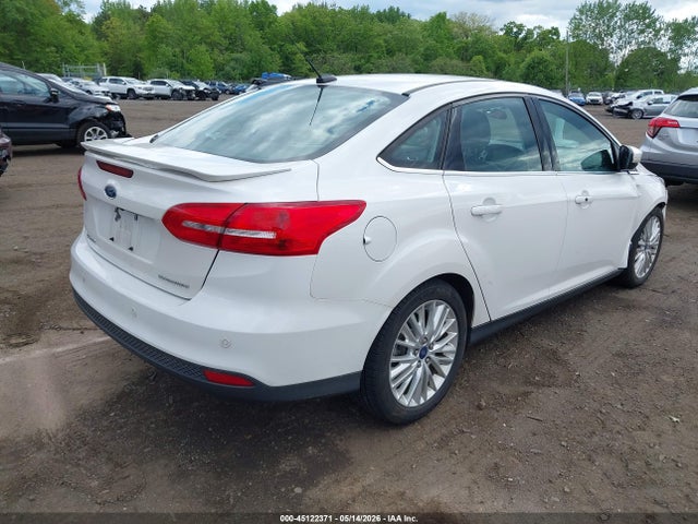 45122371 :رقم المزاد ، 1FADP3J29FL303824 vin ، 2015 Ford Focus Titanium مزاد بيع