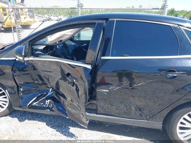 2018 Ford Focus Titanium მანქანა იყიდება აუქციონზე, vin: 1FADP3J27JL202015, აუქციონის ნომერი: 45122404