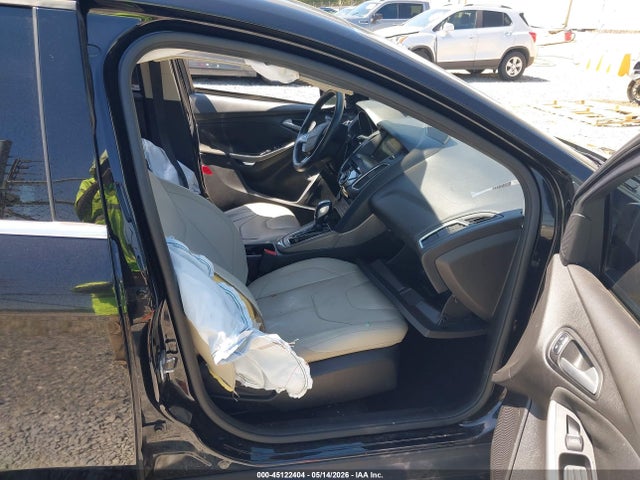 2018 Ford Focus Titanium მანქანა იყიდება აუქციონზე, vin: 1FADP3J27JL202015, აუქციონის ნომერი: 45122404
