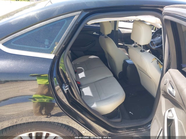 2018 Ford Focus Titanium მანქანა იყიდება აუქციონზე, vin: 1FADP3J27JL202015, აუქციონის ნომერი: 45122404