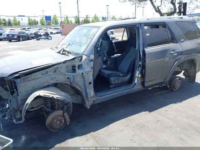 Toyota 4RUNNER SR5 2015 JTEZU5JR3F5108982 Image 6