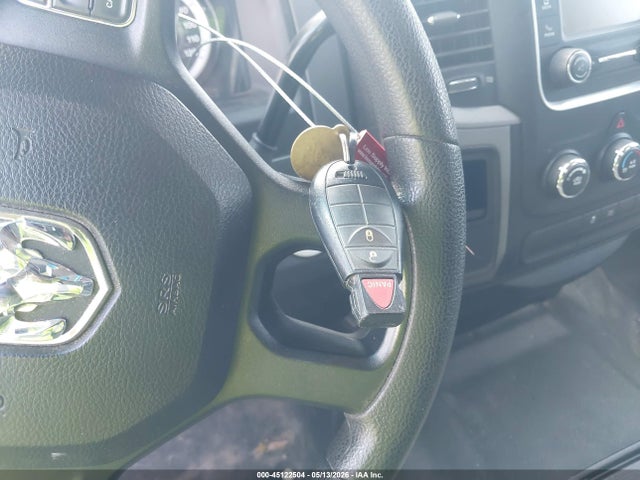 45122504 :رقم المزاد ، 3C63R2GT2FG604613 vin ، 2015 Ram 3500 Tradesman مزاد بيع