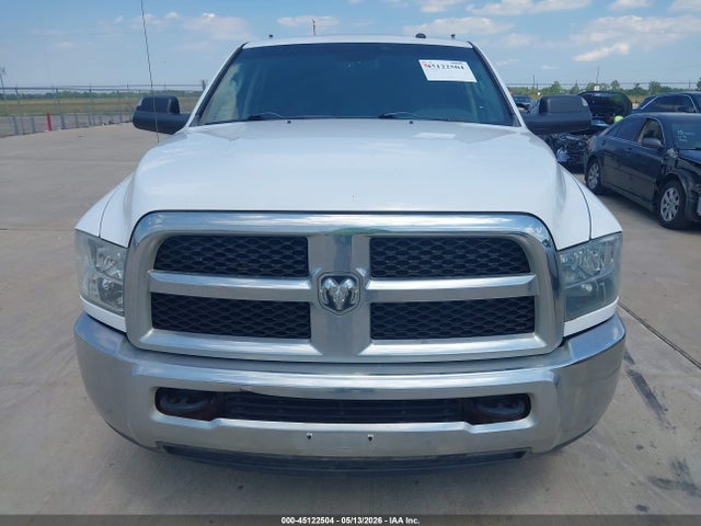 45122504 :رقم المزاد ، 3C63R2GT2FG604613 vin ، 2015 Ram 3500 Tradesman مزاد بيع