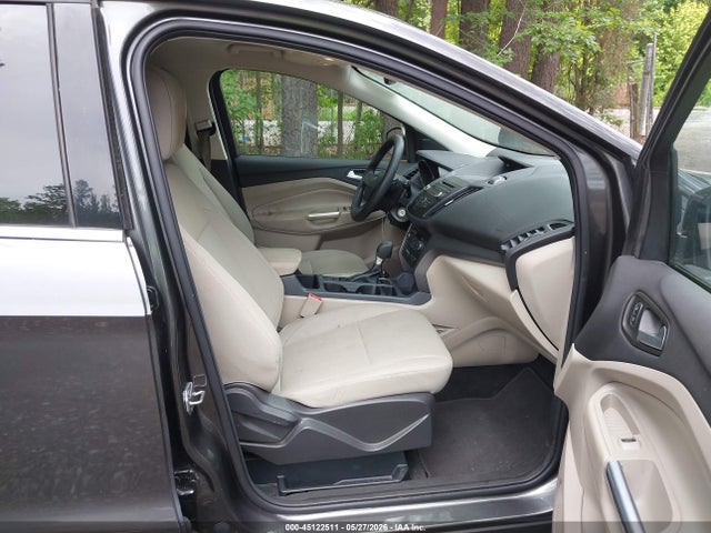 45122511 :رقم المزاد ، 1FMCU0GD2HUB57233 vin ، 2017 Ford Escape Se مزاد بيع