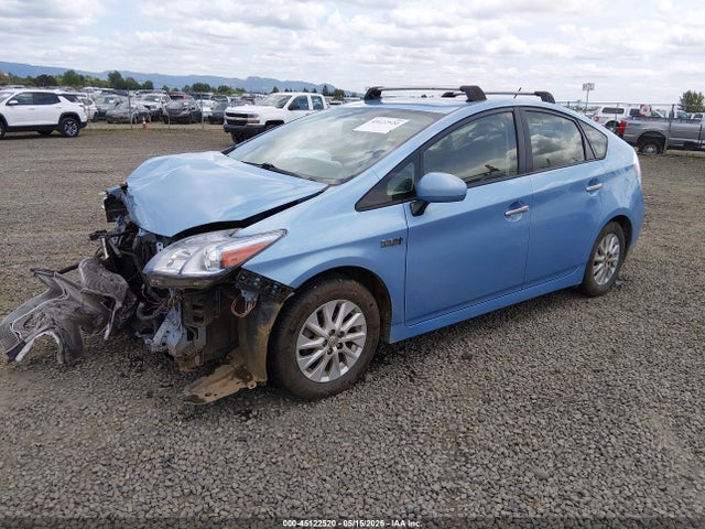 Toyota PRIUS PLUG-IN 2014 JTDKN3DP8E3052209 Image 2