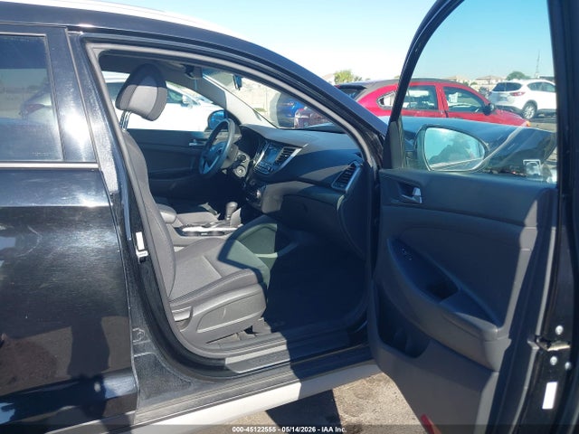 Продаж на аукціоні авто 2017 Hyundai Tucson Se, vin: KM8J3CA45HU467915, номер лоту: 45122555