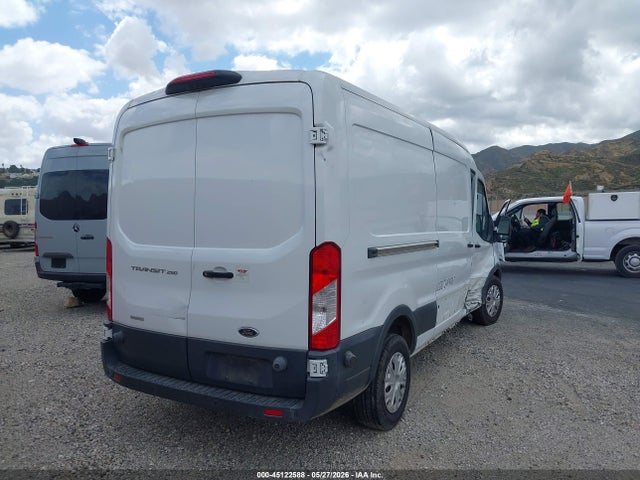 45122588 :رقم المزاد ، 1FTYR2CG0JKB29374 vin ، 2018 Ford Transit-250 مزاد بيع