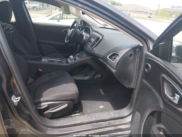 Продажа на аукционе авто 2015 Chrysler 200 Limited, vin: 1C3CCCAB1FN688290, номер лота: 45122601