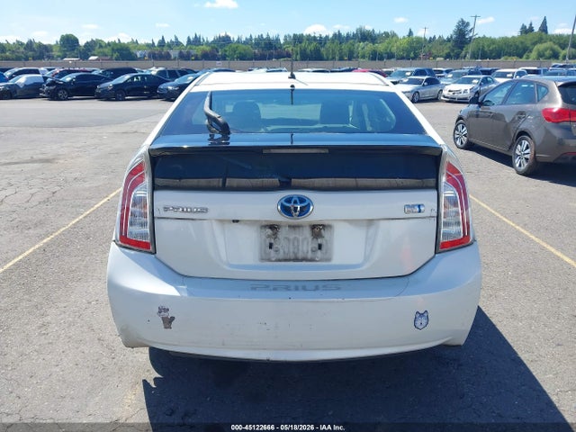Toyota Prius Two 2015 JTDKN3DU2F0464277 Image 16