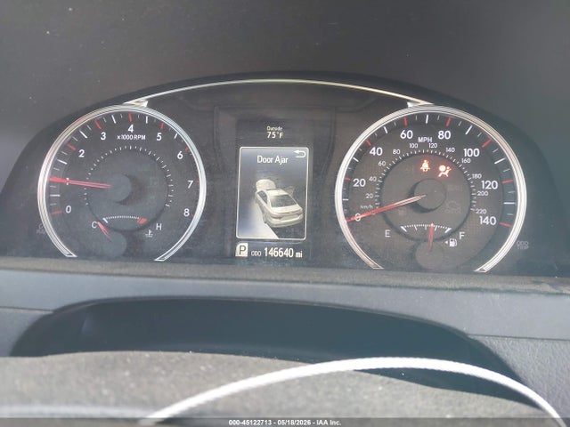 45122713 :رقم المزاد ، 4T1BK1FK5FU558621 vin ، 2015 Toyota Camry Xse V6 مزاد بيع