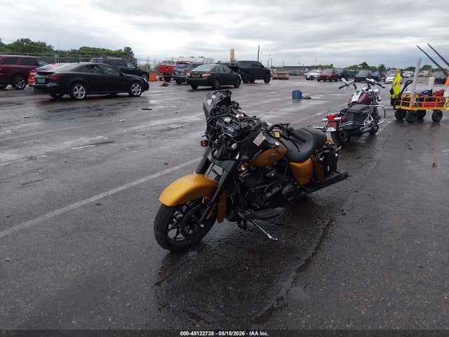 Harley-Davidson FLHXS 2023 1HD1KRP18PB601140 Image 2