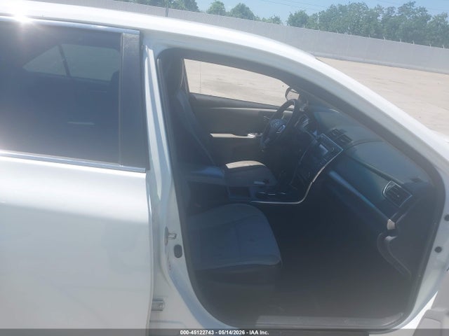 4T1BF1FK0HU312308 Toyota CAMRY SE