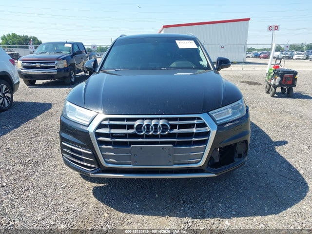 45122749 :رقم المزاد ، WA1ANAFYXJ2171606 vin ، 2018 Audi Q5 2.0t Premium/2.0t Tech Premium مزاد بيع