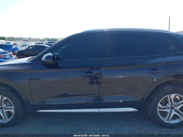 45122749 :رقم المزاد ، WA1ANAFYXJ2171606 vin ، 2018 Audi Q5 2.0t Premium/2.0t Tech Premium مزاد بيع
