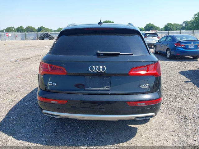 45122749 :رقم المزاد ، WA1ANAFYXJ2171606 vin ، 2018 Audi Q5 2.0t Premium/2.0t Tech Premium مزاد بيع