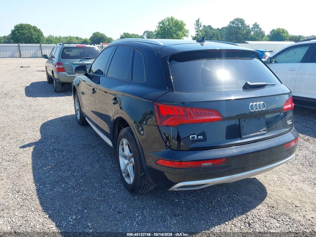 45122749 :رقم المزاد ، WA1ANAFYXJ2171606 vin ، 2018 Audi Q5 2.0t Premium/2.0t Tech Premium مزاد بيع
