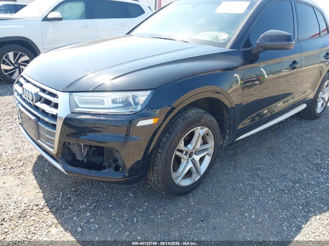 45122749 :رقم المزاد ، WA1ANAFYXJ2171606 vin ، 2018 Audi Q5 2.0t Premium/2.0t Tech Premium مزاد بيع