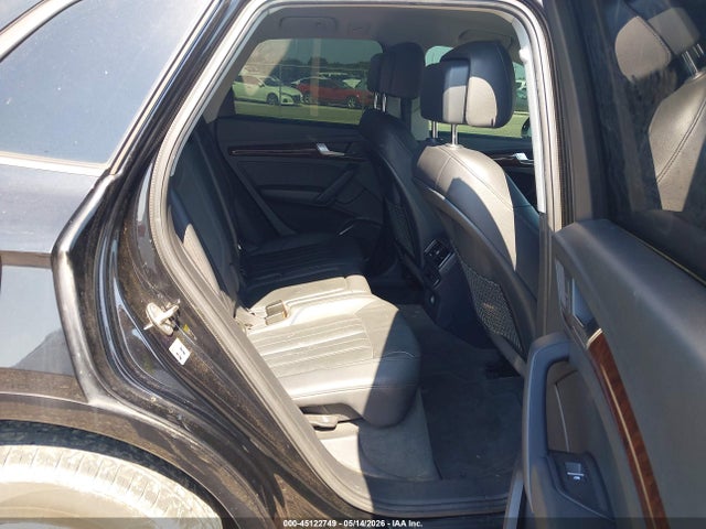 45122749 :رقم المزاد ، WA1ANAFYXJ2171606 vin ، 2018 Audi Q5 2.0t Premium/2.0t Tech Premium مزاد بيع
