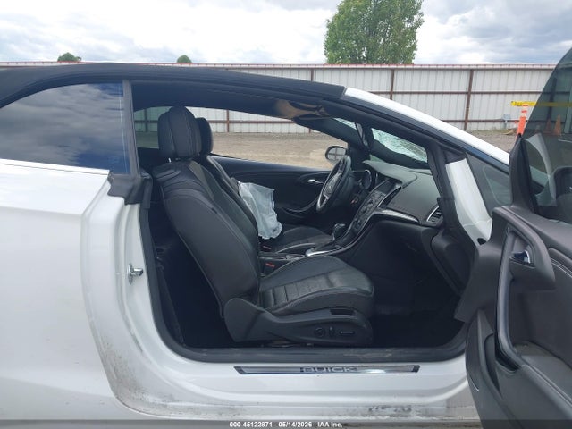 Продаж на аукціоні авто 2019 Buick Cascada Premium, vin: W04WH3N59KG343936, номер лоту: 45122871