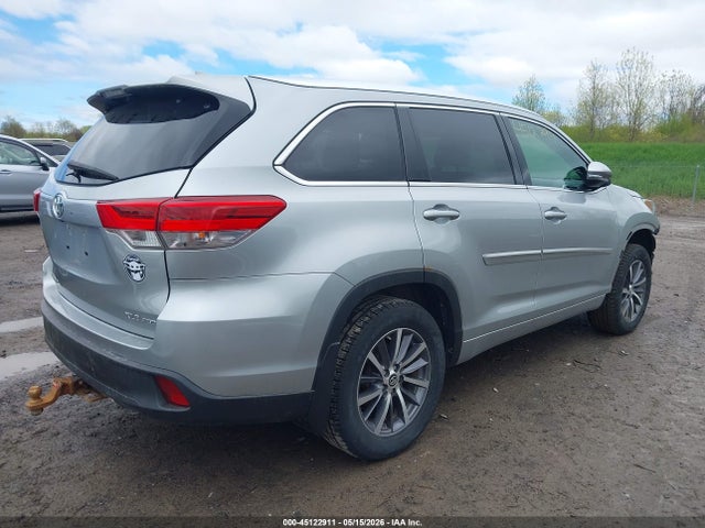 45122911 :رقم المزاد ، 5TDJZRFH2JS808280 vin ، 2018 Toyota Highlander Xle مزاد بيع