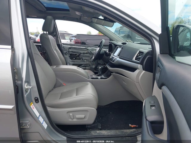45122911 :رقم المزاد ، 5TDJZRFH2JS808280 vin ، 2018 Toyota Highlander Xle مزاد بيع