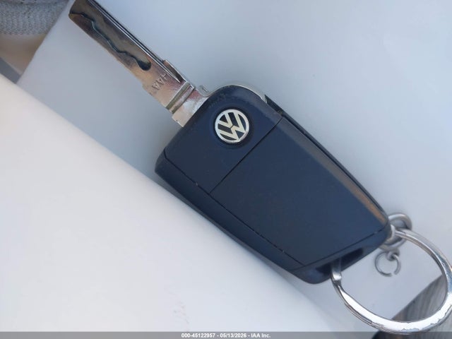 45122957 :رقم المزاد ، 3VW217AU3HM063647 vin ، 2017 Volkswagen Golf Tsi S 4-door/tsi Se 4-door/tsi Sel 4-door/tsi Wolfsburg Edition 4-door مزاد بيع
