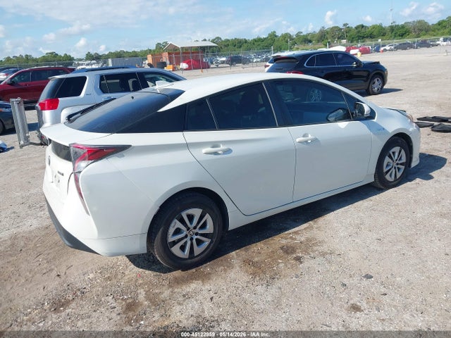 45122959 :رقم المزاد ، JTDKARFU1G3027057 vin ، 2016 Toyota Prius Four مزاد بيع