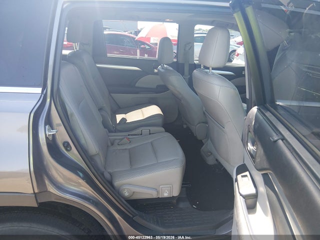 2015 Toyota Highlander Xle V6 მანქანა იყიდება აუქციონზე, vin: 5TDKKRFH8FS048470, აუქციონის ნომერი: 45122963