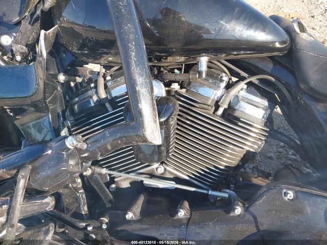 Harley-Davidson FLTRXS 2019 1HD1KTP10KB662620 Image 9