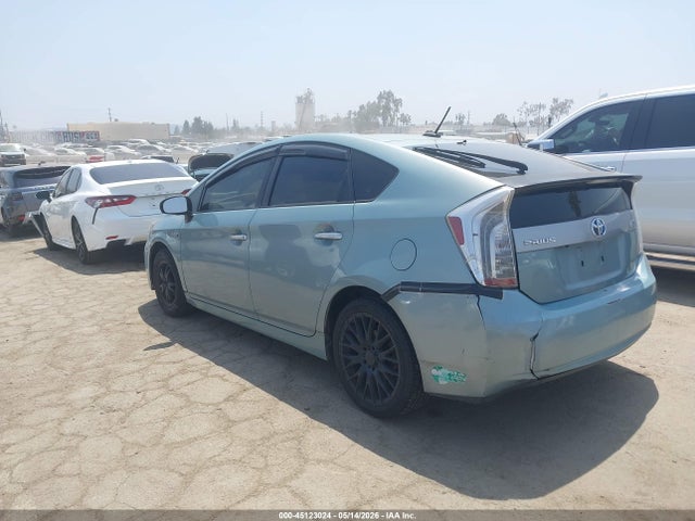 Toyota PRIUS PLUG-IN 2014 JTDKN3DP9E3061937 Image 3
