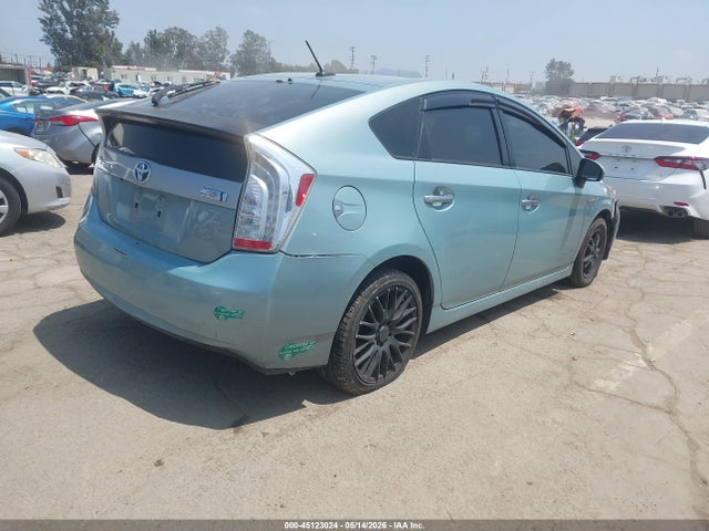Toyota PRIUS PLUG-IN 2014 JTDKN3DP9E3061937 Image 4