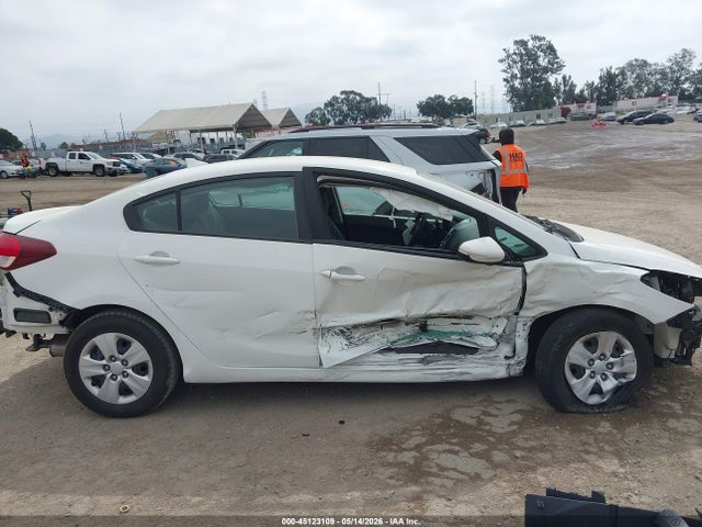 Продаж на аукціоні авто 2018 Kia Forte Lx, vin: 3KPFK4A77JE218405, номер лоту: 45123109