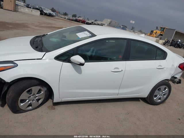 Продаж на аукціоні авто 2018 Kia Forte Lx, vin: 3KPFK4A77JE218405, номер лоту: 45123109