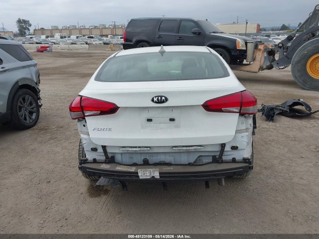 Продаж на аукціоні авто 2018 Kia Forte Lx, vin: 3KPFK4A77JE218405, номер лоту: 45123109