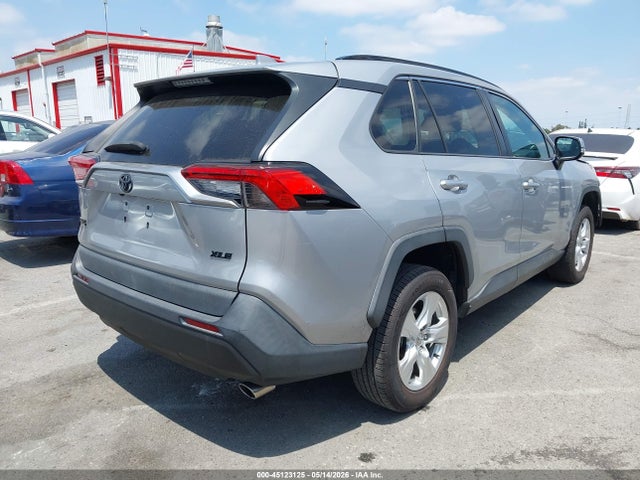 Toyota Rav4 Xle 2020 2T3W1RFV4LW097198 Image 4