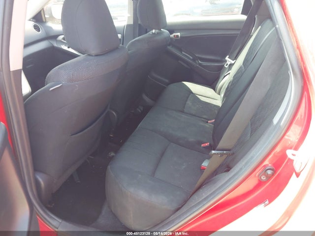 45123128 :رقم المزاد ، 2T1KU4EE7AC411265 vin ، 2010 Toyota Matrix مزاد بيع