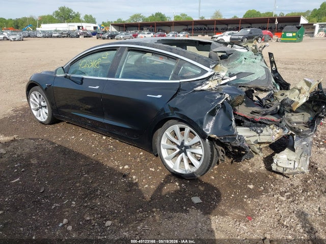 2018 Tesla Model 3 Long Range/mid Range მანქანა იყიდება აუქციონზე, vin: 5YJ3E1EAXJF122759, აუქციონის ნომერი: 45123168