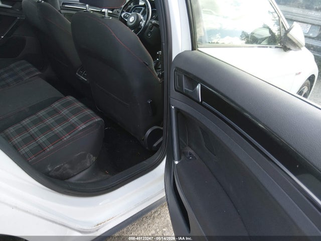 3VW5T7AU8FM098981 Volkswagen Golf Gti 2.0t S 4-door